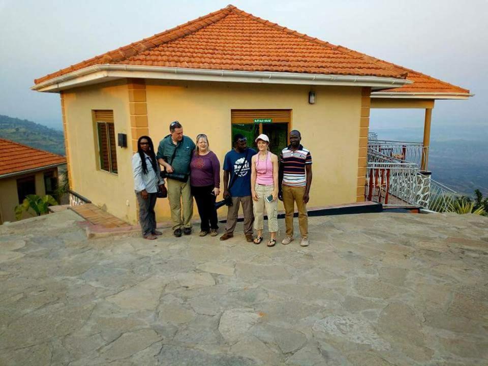 Queen Elizabeth PVT Lodge Kichwamba Exterior foto